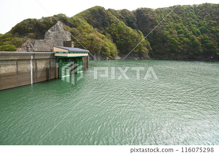 Full-water Lake Kinshu 116075298