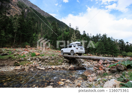 Driving Toyota off road car on the high altitude mountains 116075361