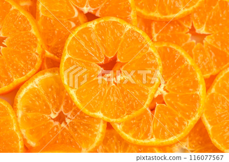 Texture of sweet cut tangerines as background 2 116077567