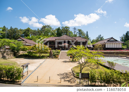 吹谷故鄉村:藍天、美麗的傳統街道、吹谷小學 吹谷故鄉村:藍天、美麗的傳統街道、吹谷小學 116078058