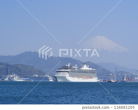 Riviera arriving at Shimizu Port, Shizuoka Prefecture, March Riviera arriving at Shimizu Port, Shizuoka Prefecture, March 116081205
