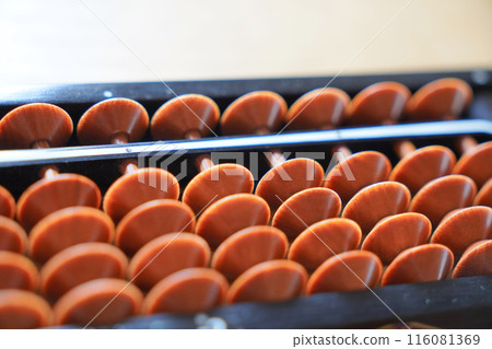 Enlarged abacus 116081369