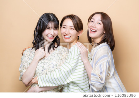 Middle-aged female beauty 116083396