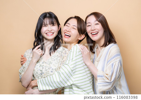 Middle-aged female beauty 116083398