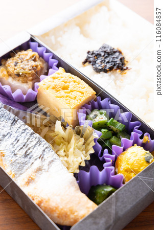 Delicious grilled salmon bento 116084857
