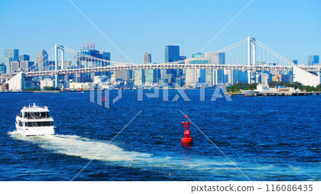 在東京灣巡遊時欣賞海灣景色 116086435
