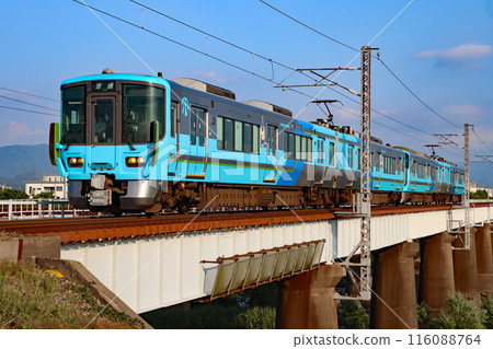 IR Ishikawa Railway IR-colored 4-car train, Kuzuryugawa IR10 train 116088764