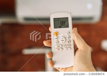 Remote control of the air conditioner using the remote control 116089654