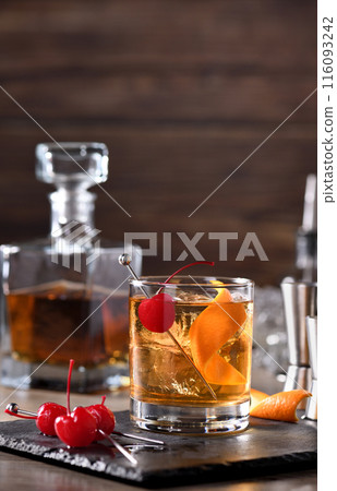 Cocktail Old Fashioned 116093242