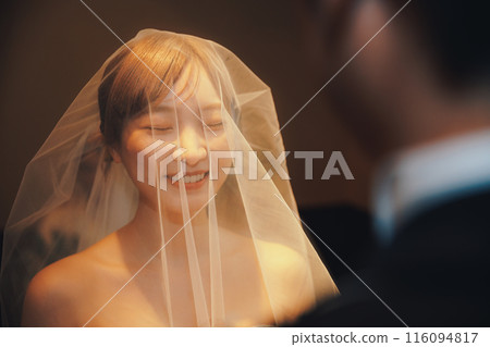 Bride and groom at wedding 116094817