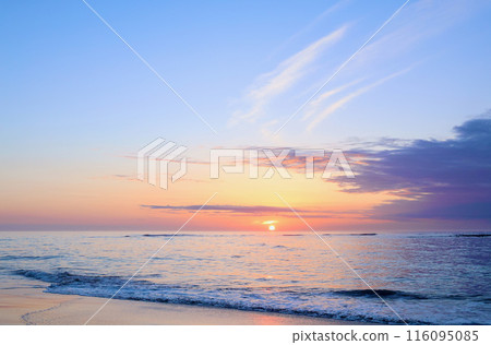 茨城縣川端海灘的清晨陽光 茨城縣川端海灘的清晨陽光 116095085