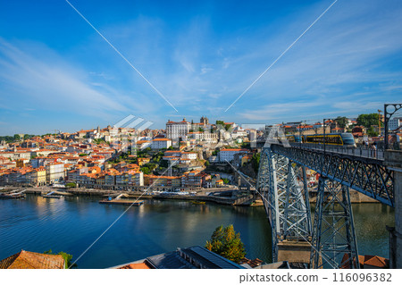 View of Porto city, Portugal, on sunset 116096382