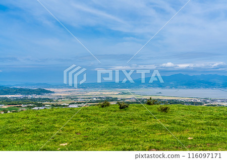 Azuma, a village of fresh green pastures [Unzen City, Nagasaki Prefecture] 116097171