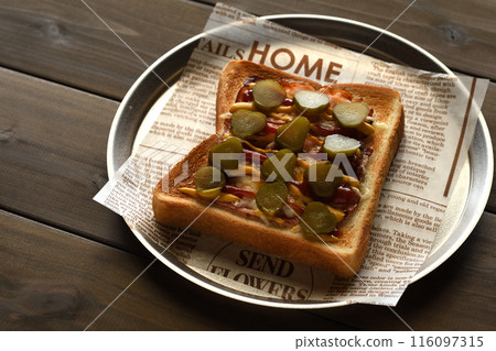 Pickle toast Pickle toast 116097315