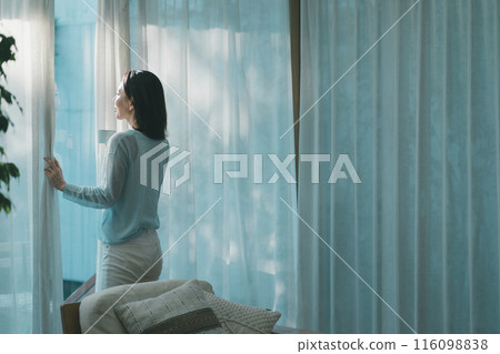 female, females, lady 116098838
