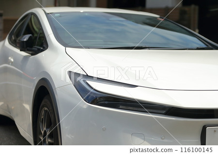 白色國產混合動力車 白色國產混合動力車 116100145