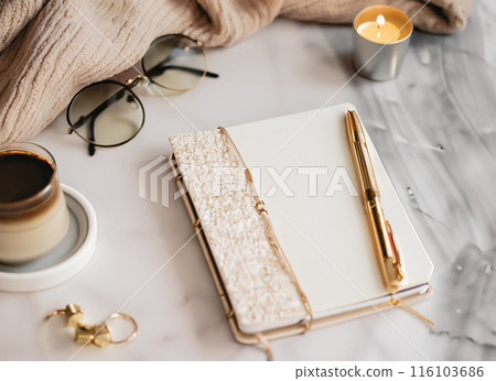 Note time image with a calm and feminine atmosphere 116103686
