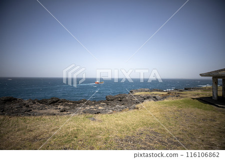 This is the beautiful scenery of Marado Island, located at the southernmost tip of South Korea. This is the beautiful scenery of Marado Island, located at the southernmost tip of South Korea. 116106862