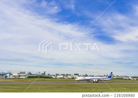 夏季 大阪機場（伊丹機場） 飛機降落大阪府豐中市 116108980