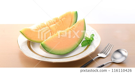 Very sweet Yubari melon 116110426
