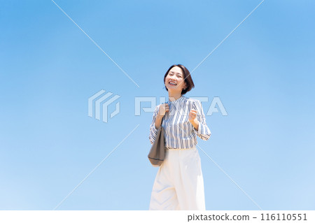 blue sky business woman blue sky business woman 116110551