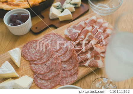 hors d'oeuvre, food, foods 116111332