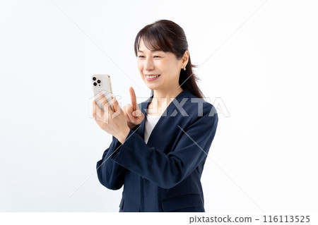 Business, middle-aged, smartphone, woman 116113525