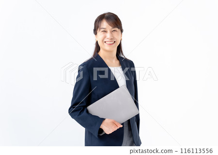 筆記本電腦業務的女人 116113556