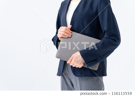 Business woman with laptop computer 116113559