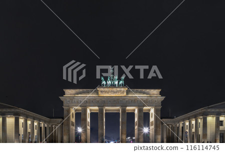 Night view of famous Brandenburger Tor (Brandenburg Gate). Night view of famous Brandenburger Tor (Brandenburg Gate). 116114745