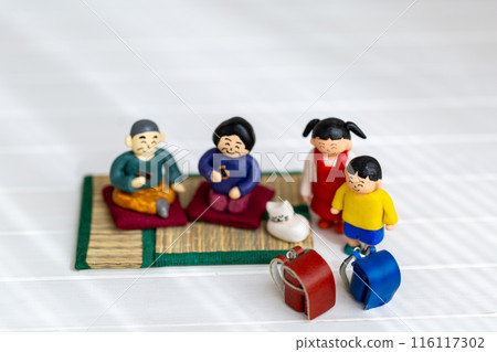 Handmade clay dolls - Fun time with grandchildren Handmade clay dolls - Fun time with grandchildren 116117302