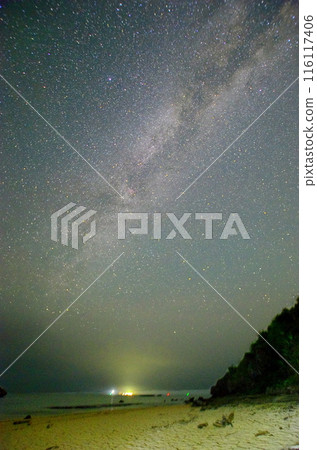 Okinawa's starry sky / Okinawa Iriomote Island Star Sand Beach 116117406