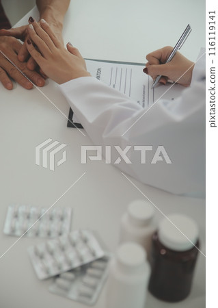 Female doctors shake hands with patients encouraging each other To offer love, concern, and encouragement while checking the patient's health. Concept Health care and Social Security 116119141