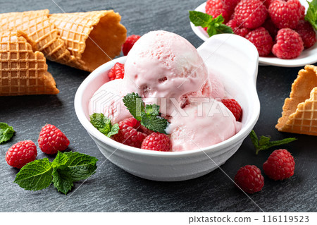 Raspberry ice cream 116119523
