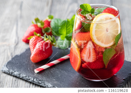 Cold summer strawberry lemonade Cold summer strawberry lemonade 116119628