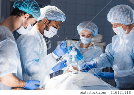 Pre oxygenation for general anesthesia. Surgery equipment Pre oxygenation for general anesthesia. Surgery equipment 116121118