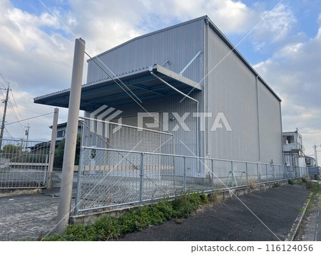 Medium-sized factory 116124056