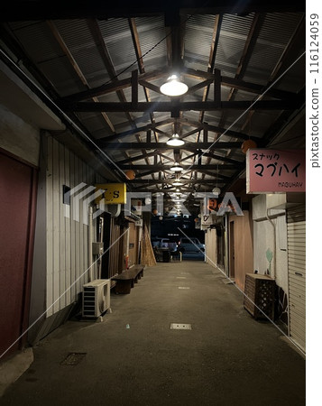 Showa retro shopping street 116124059