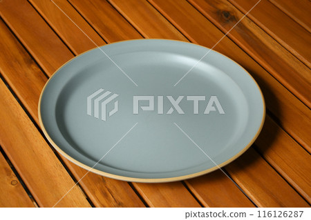 Gray plate Gray plate 116126287