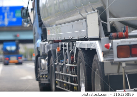 Tank lorry 116126899
