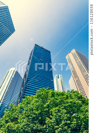 新宿副中心 初夏綠色摩天大樓風景 2024.06 d-4 強調暖色和冷色 116128038