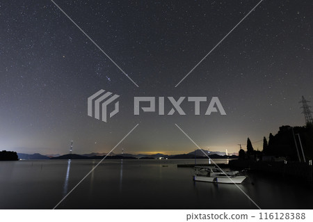 Autumn starscape in Setouchi Orion rising in the sky of the fishing port Autumn starscape in Setouchi Orion rising in the sky of the fishing port 116128388