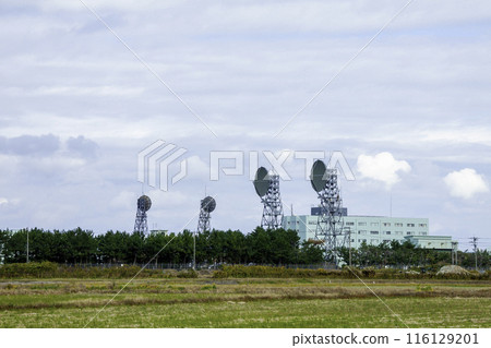 拋物面天線(航空自衛隊小松基地) 拋物面天線(航空自衛隊小松基地) 116129201