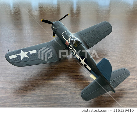 F4U Corsair, 1/72 scale model, VF-17 116129410
