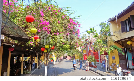 Architectural style of Hoi An Ancient Town, Vietnam 116129684