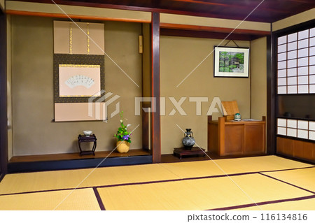 Shooukaku, first floor room, Shoin-style 116134816