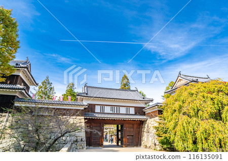 上田城跡公園、南塔、東虎口、塔門、北塔、武士池 116135091