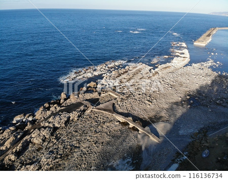 Kamogaura Beach in Wajima City, which was uplifted by the 2024 Noto Peninsula earthquake Kamogaura Beach in Wajima City, which was uplifted by the 2024 Noto Peninsula earthquake 116136734