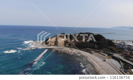 輪島市袖濱因 2020 年能登半島地震而抬升 輪島市袖濱因 2020 年能登半島地震而抬升 116136738