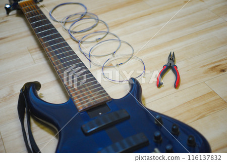 Replacing strings on a 6-string bass Replacing strings on a 6-string bass 116137832